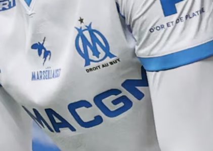 Aguerdovo vítězné hlavičkové sólo: Marseille proti PSG konečně vyhráli doma
