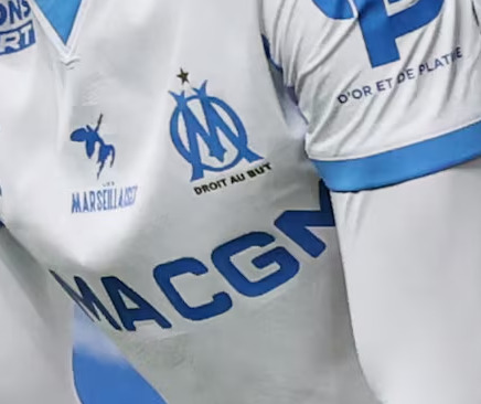 Aguerdovo vítězné hlavičkové sólo: Marseille proti PSG konečně vyhráli doma